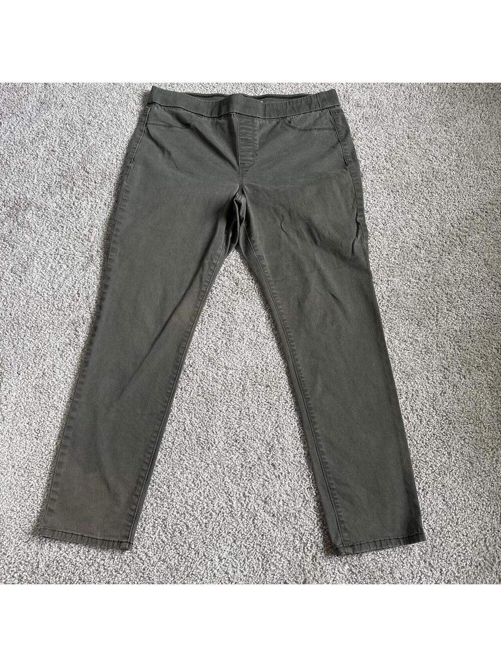 Gloria Vanderbilt Pants